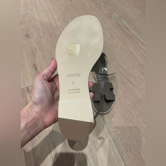 NWT Hermes sandals. Size 5. - Picture 5 of 5